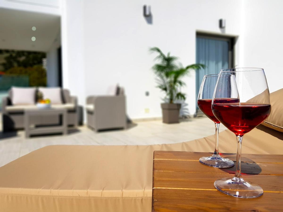 Artnest Luxury Hotel & Suites Saranda Zewnętrze zdjęcie